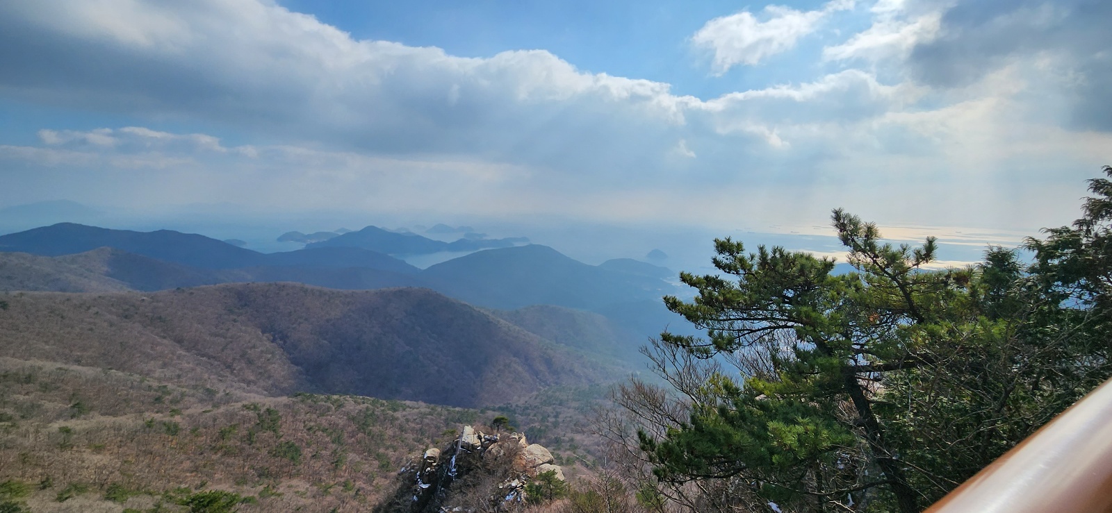 남해-보리암입구-매점-바다풍경